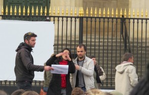 In Bordeaux, April 9, the NuitDebout gathered for a general meeting at place de la Republique. 