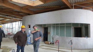 The main entrance to the pool area with the reception to the right, extends the management office, two rest rooms and meeting changing rooms and a room for storing equipment.