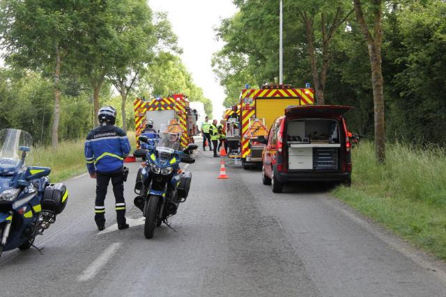 Chateau-Gontier Firefighters and police intervened at the scene of the road accident