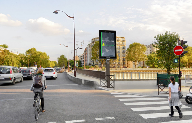 Light panels made in Paris with JCDecaux