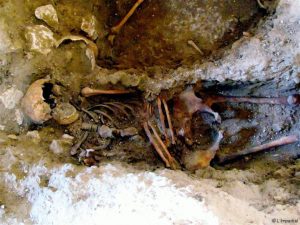 During the last excavations of 2013, skeletons had been discovered in the chapel of the leprosarium of Gisors. 