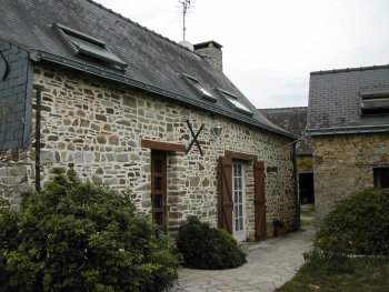 Property in St Aubin des Chateaux 1