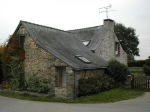 Property in St Aubin des Chateaux 3