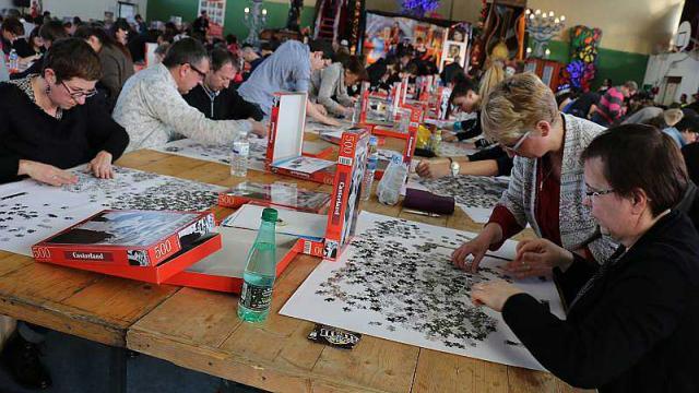 *00 enthusiastes attend the regional puzzle contest