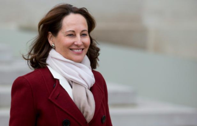 The Minister of Ecology Segolene Royal announced the creation of 1000km of Solar Roads