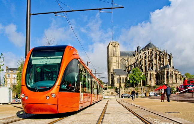 Due to a bug, transport on trams and buses in Le Mans was free today, 29th February