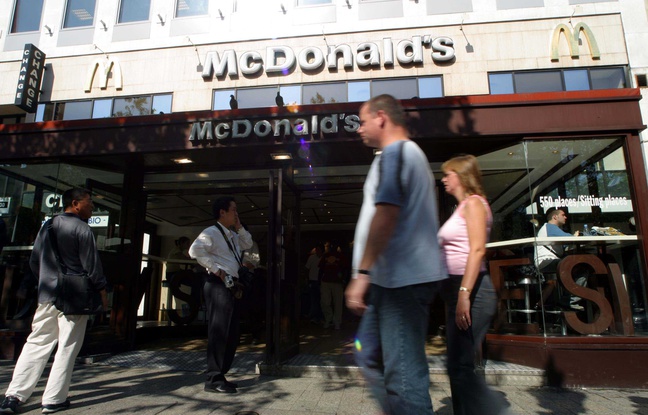 McDonalds is to reopen its largest restaurant in Paris after being closed for 6 months of renovations