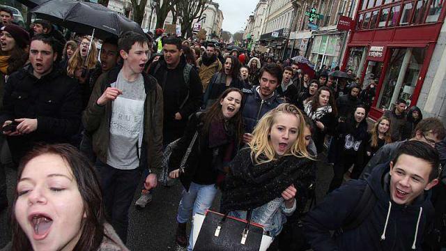 More than 1000 students demonstrated in Laval against the proposed Labour laws in France