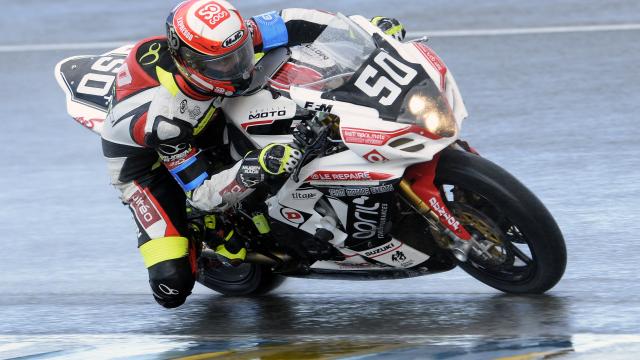 The Suzuki of Team Motors Events April gets provisional Pole in the rain at Le Mans.