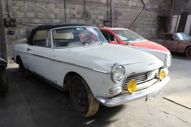 70 vintage cars have been discovered in a barn in Morbihan