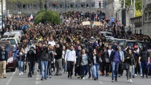 A thousand protesters led by students marched in Nantes against the Labour Law.