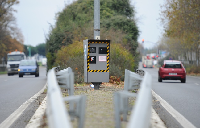 The Court of Cassation has ruled that is legal to report speed camera locations on Facebook