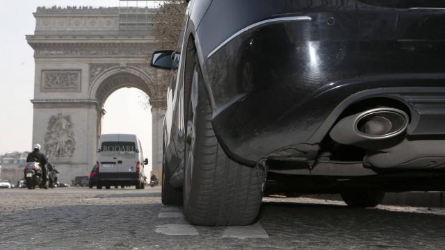 Only vehicles with odd-numbered license plates were allowed to travel to Paris on Wednesday because of pollution levels