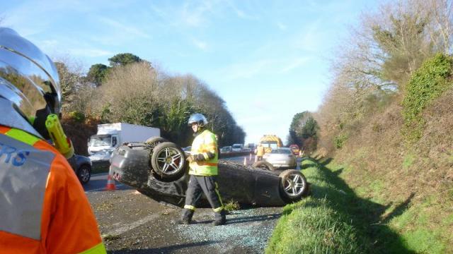 Brittany: On the N165, Three Accidents with a Ferrari on the Roof 1