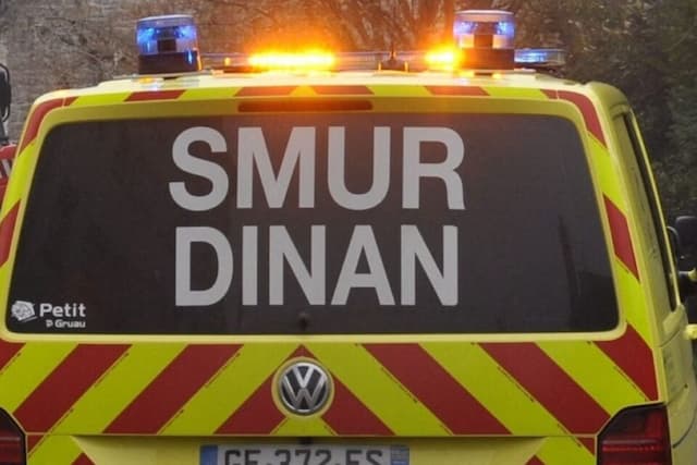 Dinan: A Man Falls from the Ferris Wheel at the Fair