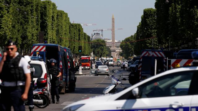 Four men in custody after failed attack at Champs-Elysées yesterday