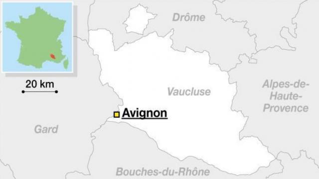 A shootout erupted Sunday night outside a mosque in Avignon (Vaucluse), reports La Provence.