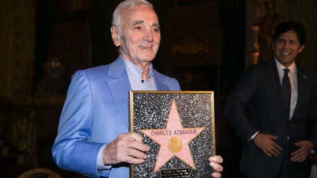 On 24 August, Charles Aznavour, 93, will receive the 2 618th star on the famous Hollywood Boardwalk, the Walk of Fame. He had already received a honory star.