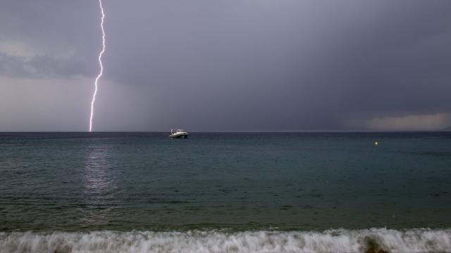 A woman of 51 years died struck by lightning in Charente-Maritime.