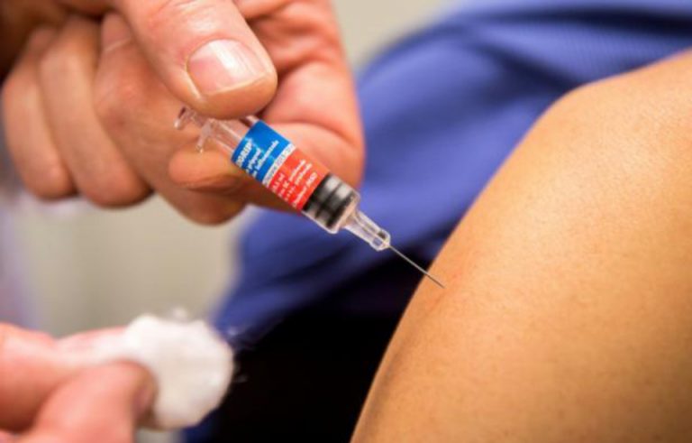 The flu vaccine will be available in France from the 6th October