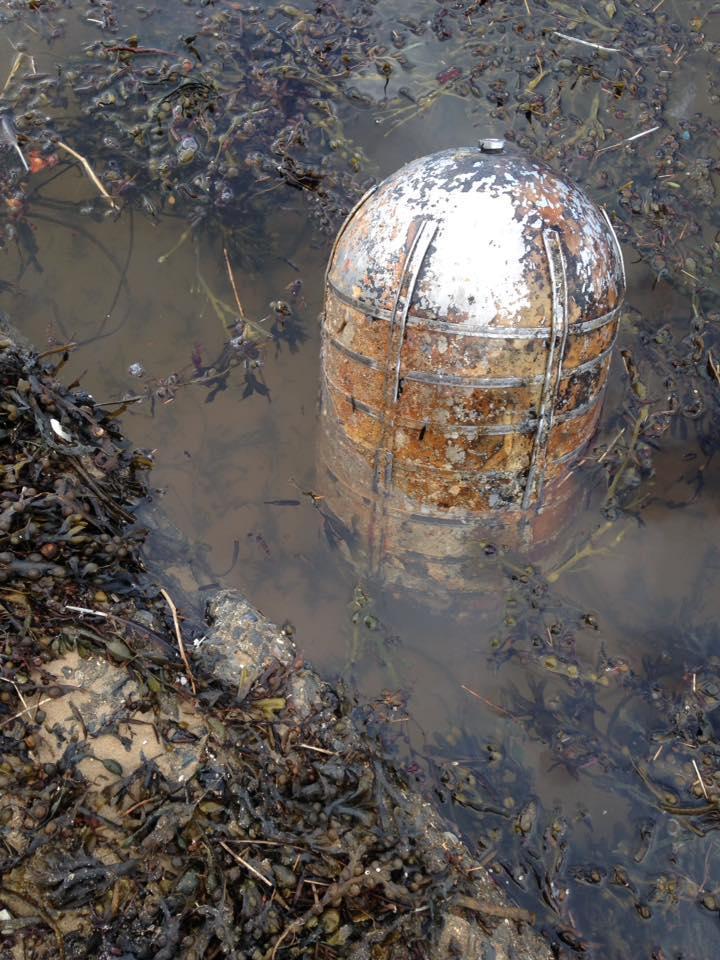 This oxygen tank belonged to an American aircraft during the Second World War. He was found in excellent condition on Sillon Beach in Saint Malo