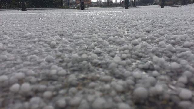 Hail and snow in Calvados is causing some slippery roads