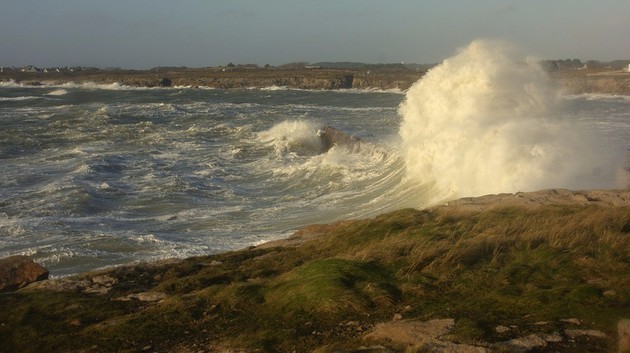 thousands in Brittany are without electricity after Storm Ana
