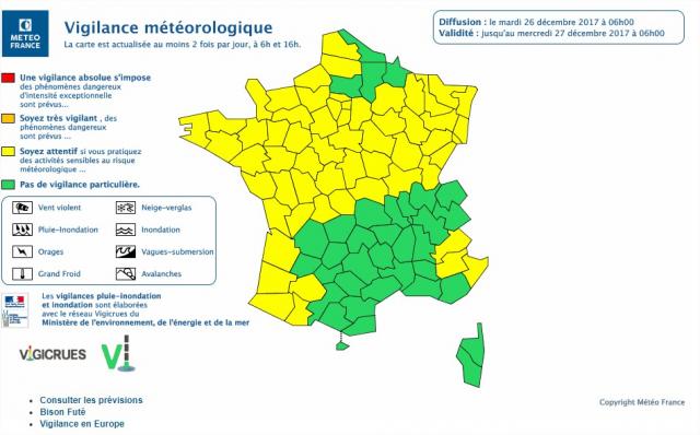 Strong winds and rain are forecast for France this Tuesday 26th December