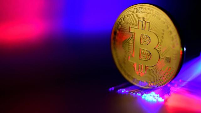 The course of the Bitcoin virtual currency flies to the point that economists predict a next burst this bubble