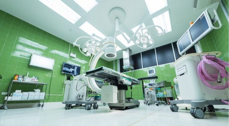 The surgical robot arrived at Lille University Hospital (North) on February 12, 2018.