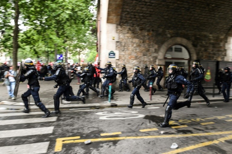 Striking Public officials clash with the police in Paris