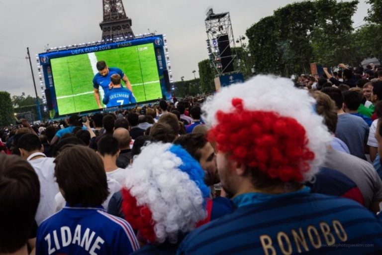 Will there be any Giant screens for the World Cup 2018