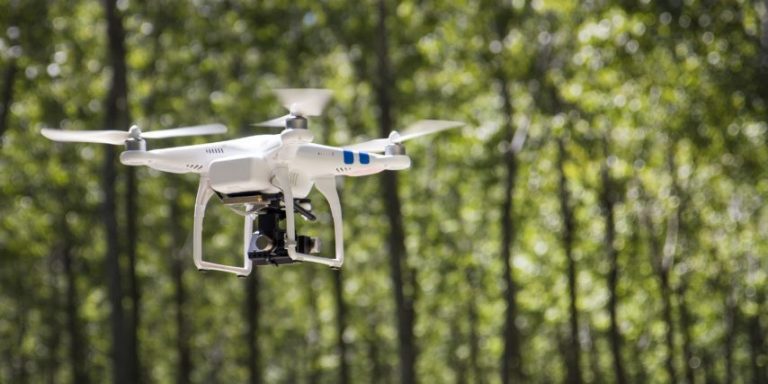 The pilots of drones will have to validate a training to be able to pilot a device of more than 800 grams, as of the autumn of 2018.