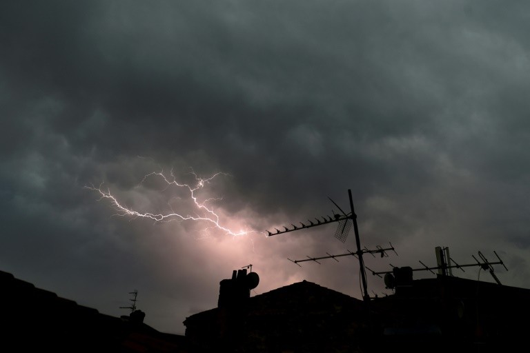 136,000 households without electricity in Nouvelle Aquitaine due to thunderstorms
