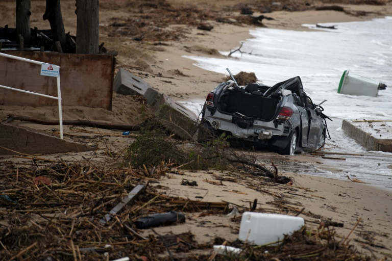 Two people drowned in car after storms in Var