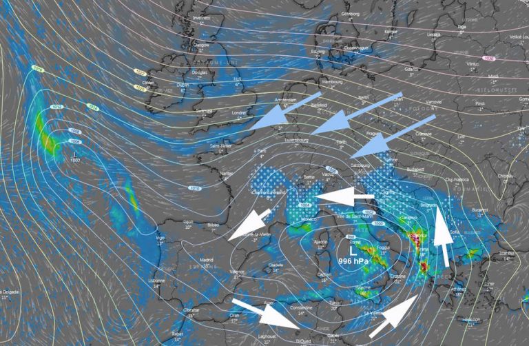 A depression on the Mediterranean, flows from east-north-east from Russia: the thermometer falls, the snow arrives.