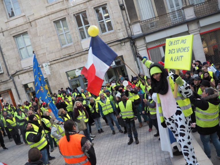 Nearly 700 yellow vests protesters in Dole