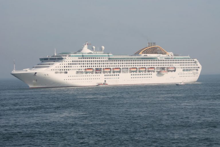 Cruise ship of the company P & O Cruises, Oceana will dock at Cherbourg-en-Cotentin this Wednesday 9th January