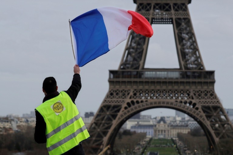 Demonstration of "yellow vests" on the Champs de Mars in Paris on February 9, 2019.
