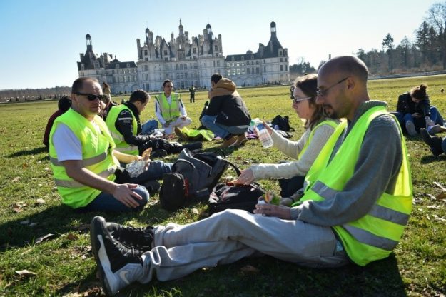 Yellow Vests: Tensions in Rennes and Clermont-Ferrand During Act 15 1