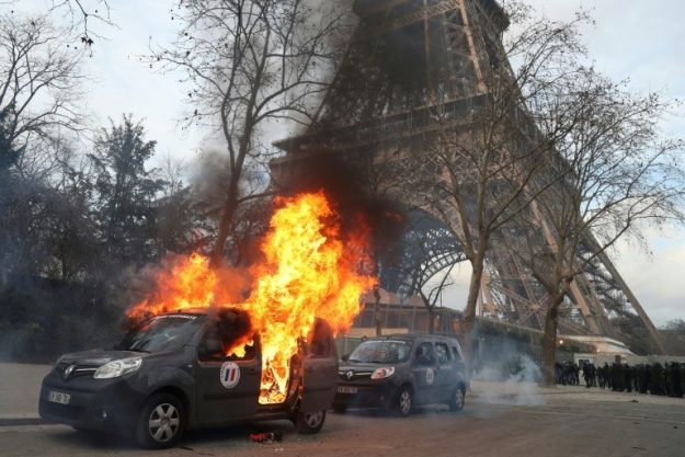 A vehicle of Operation Sentinel burned on February 9, 2019, on the sidelines of the demonstration of "yellow vests" in Paris. 