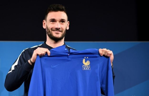 The goalkeeper and captain of the French team, Hugo Lloris, presents the collector jersey commemorating the 100th anniversary of the French Football Federation, on March 24th, 2019 in Saint-Denis. 