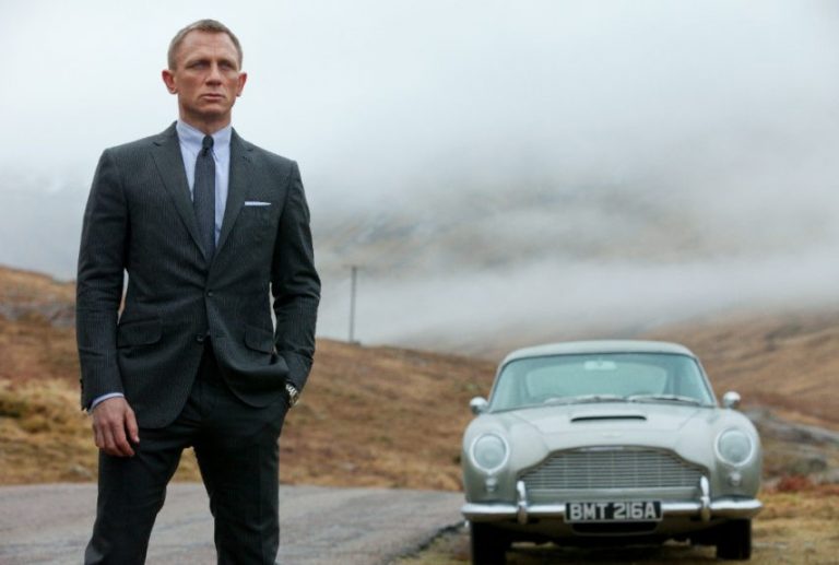 James Bond and the Aston Martin DB5, a great love story, like here in Skyfall.