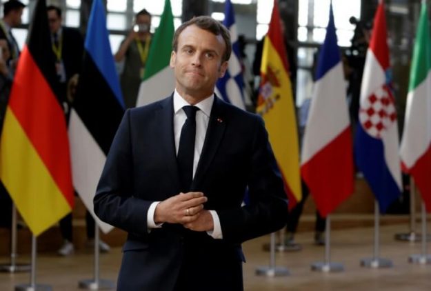 Emmanuel Macron says delay of Brexit is "Best Compromise"