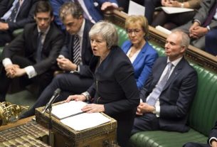 UK Parliament rejects Brexit alternatives, making 'No Deal' almost inevitable