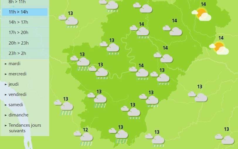 Weather in Charente, Dark skies and rain late morning