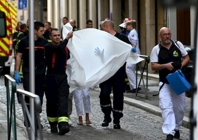 Bomb attack in Lyon, Man wanted