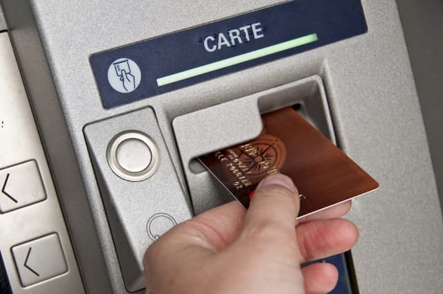Banks could charge some customers for cash withdrawals