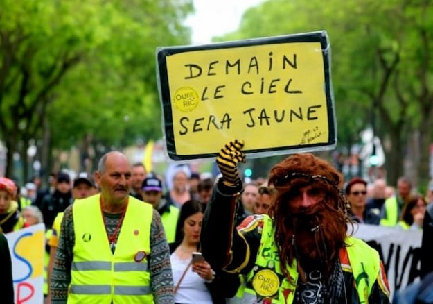 Demonstration of "yellow vests", May 25, 2019 in Amiens.