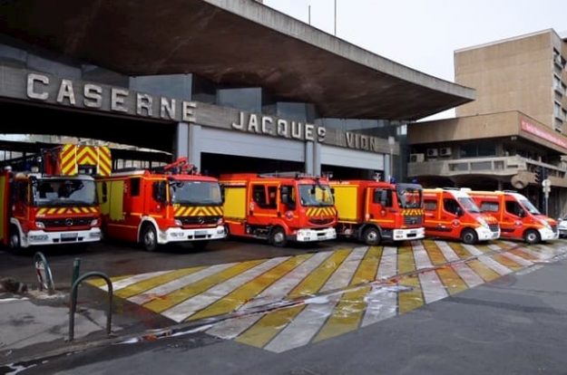 Firefighters open yjeir barracks in Toulouse to the public